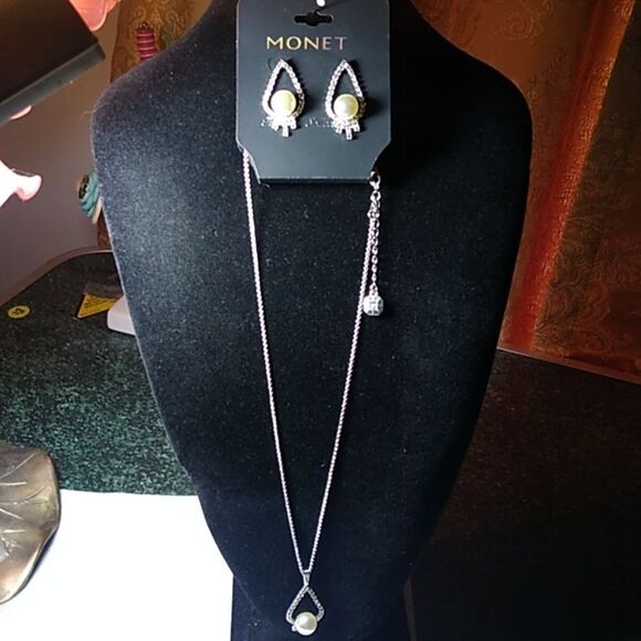 NWT Monet Silver Tone Metal Rhinestones Faux Pearl Teardrop Necklace/Earrings - Picture 1 of 9